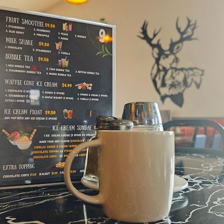 Cozy Corner Motel & Restaurant ヘーンズ・ジャンクション エクステリア 写真