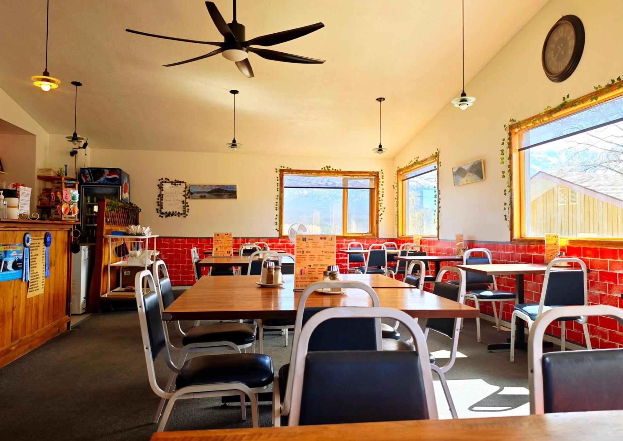 Cozy Corner Motel & Restaurant ヘーンズ・ジャンクション エクステリア 写真