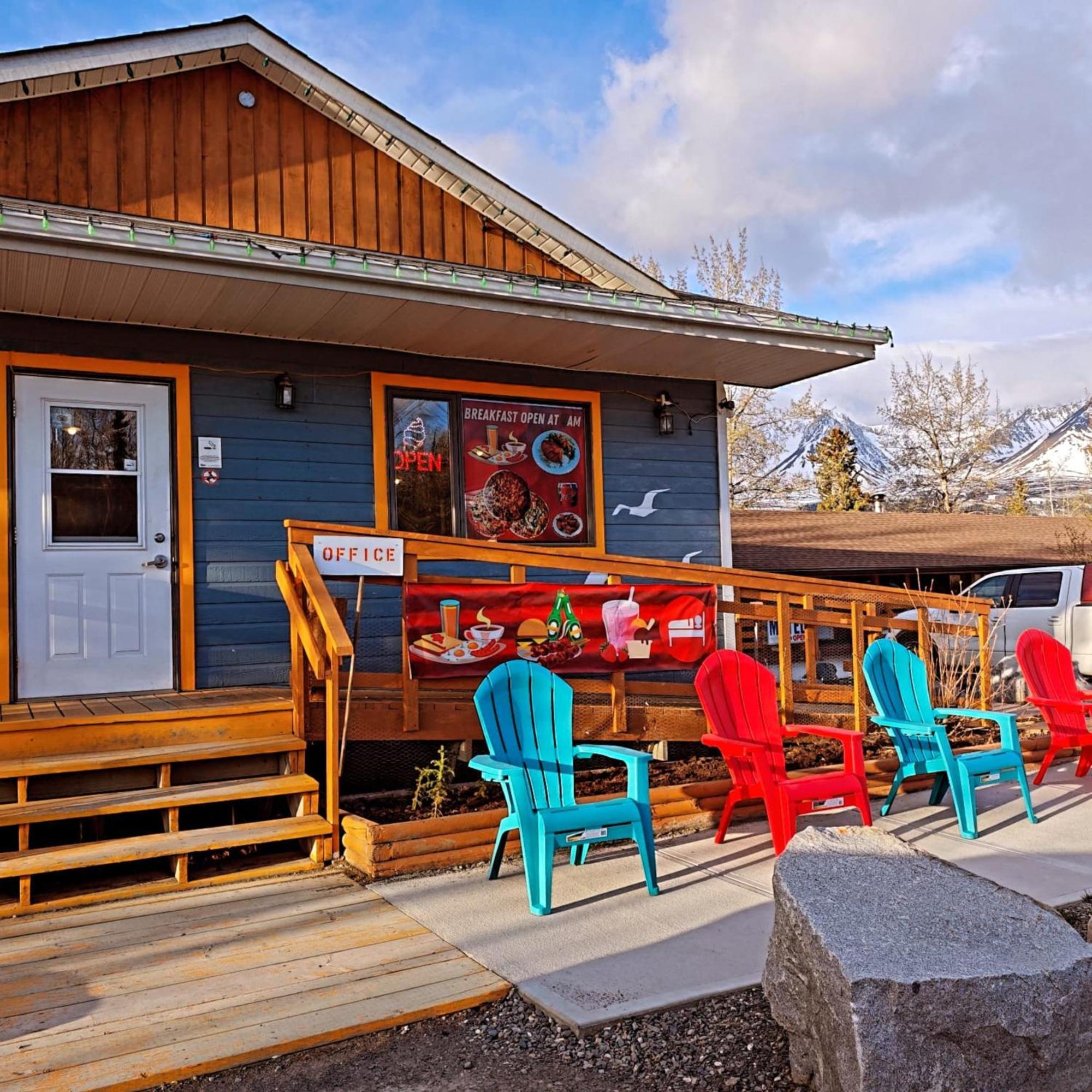 Cozy Corner Motel & Restaurant ヘーンズ・ジャンクション エクステリア 写真